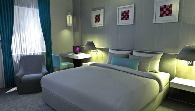Tjokro Hotel Пеканбару Экстерьер фото