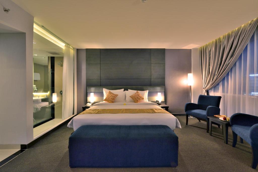 Tjokro Hotel Пеканбару Экстерьер фото
